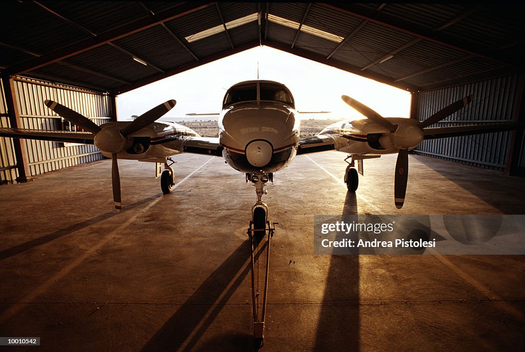 MAIL RUN WITH ROYAL FLYING DOCTOR IN AUSTRALIA