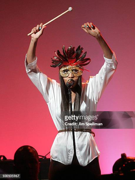 Singer VV Brown attends the EXPRESS 30th anniversary party at Eyebeam on May 20, 2010 in New York City.