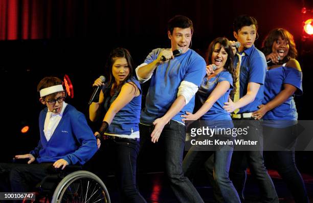 Actor/singers Kevin McHale, Jenna Ushkowitz, Cory Monteith, Lea Michele, Chris Colfer and Amber Riley of Fox TV's "Glee" perform at The Gibson...