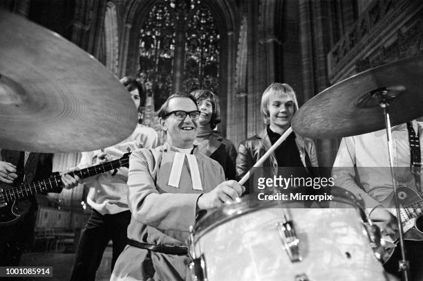 The Bee Gees perform at Liverpool Anglican Cathedral. The Bee Gees are brothers Maurice, Barry and Robin Gibb, Colin Peterson and Vince Malouney. The...