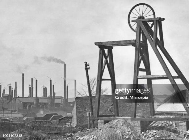 Typical Black Country scene of the 1920s.