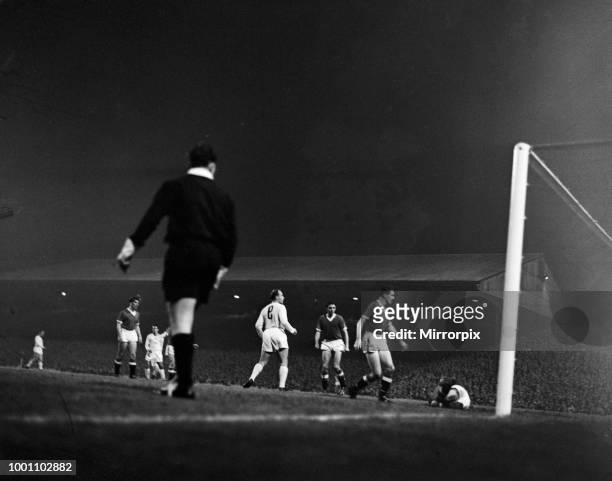 Manchester United 1 - 6 Real Madrid. Grand Challenge Match held at Old Trafford, 1st October 1959.