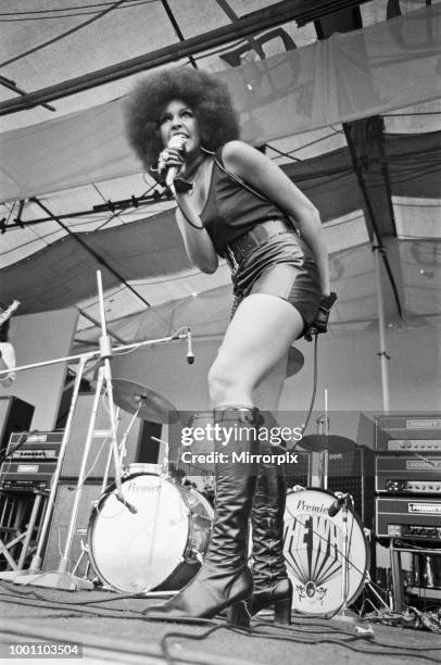 Marsha Hunt sings at The Isle of Wight Music Festival on Saturday 30th August 1969. She is billed as Marsha Hunt and White Trash. Later on the same...