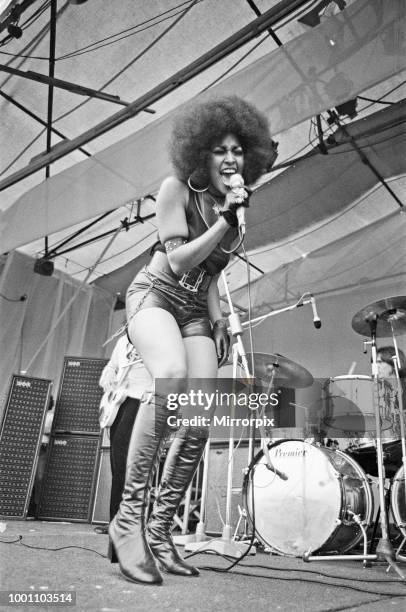 Marsha Hunt sings at The Isle of Wight Music Festival on Saturday 30th August 1969. She is billed as Marsha Hunt and White Trash. Later on the same...