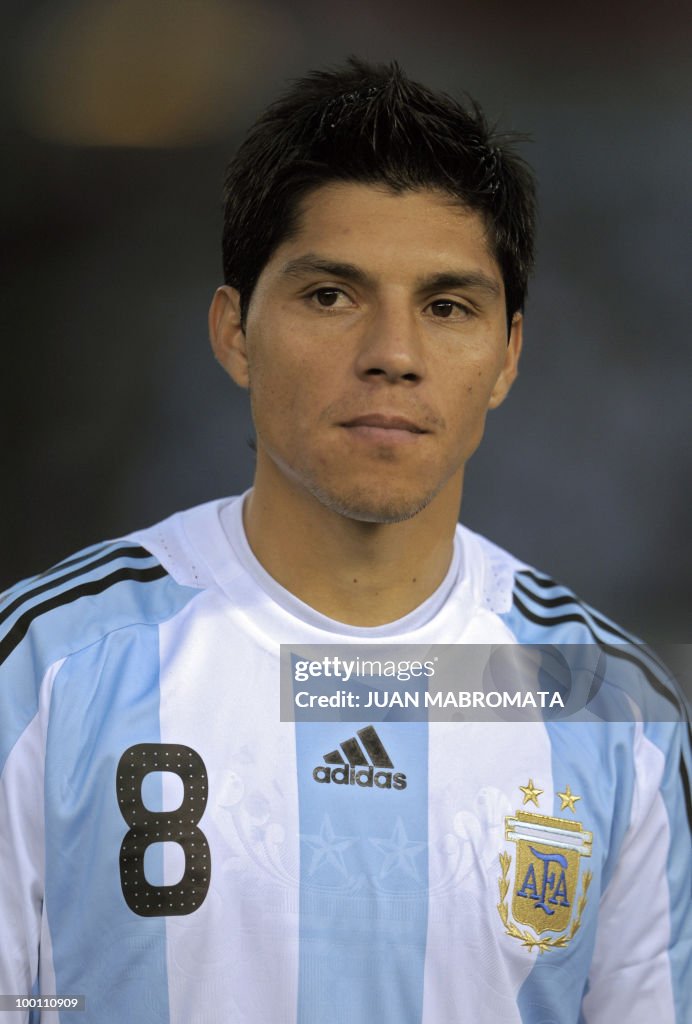 Argentina's midfielder Enzo Perez looks