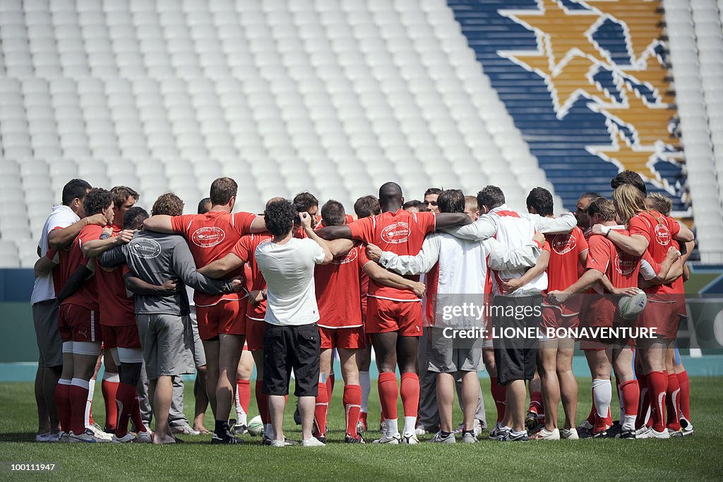 Biarritz Olympique's players concentrate