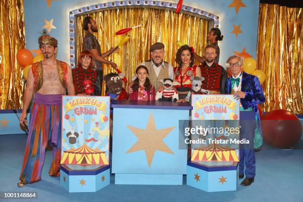 German actor Dietmar Baer with the figures 'Wolle' and 'Pferd', German actress Mavi Bosse and German actress Dorka Gryllus and the circus cast during...