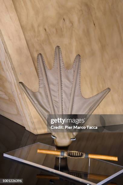 Palmate glove, interpretation by Luigi Tursini from the drawing of Leonardo del Manoscritto B, f.81 v. Is displayed during the Leonardo Da Vinci...