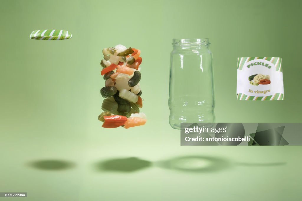 Deconstructed pickle jar