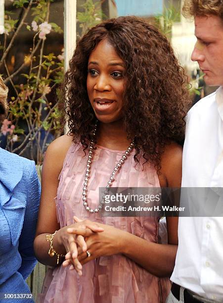 Alexis Houston addresses the press to deny the rumors of a romantic relationship with Matt Lauer outside Michael's on May 21, 2010 in New York City.
