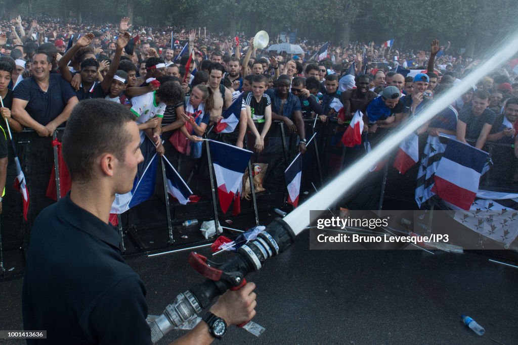 Fans Celebrate France Winning The World Cup 2018 Final Against Croatia