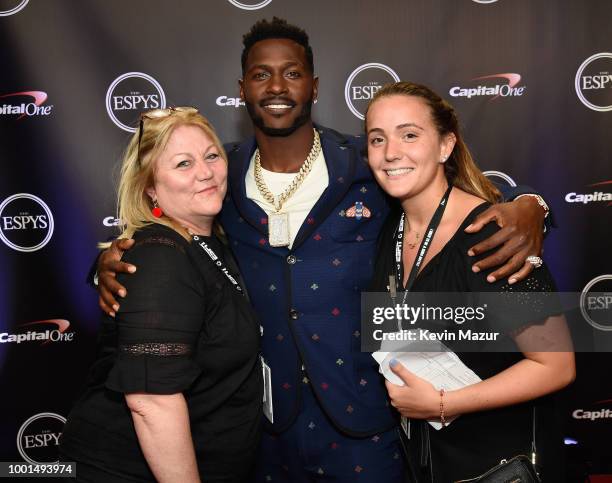 Player Antonio Brown attends The 2018 ESPYS at Microsoft Theater on July 18, 2018 in Los Angeles, California.