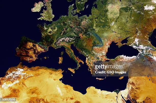 satellite image of europe, n. africa, and uk - 地圖學 個照片及圖片檔