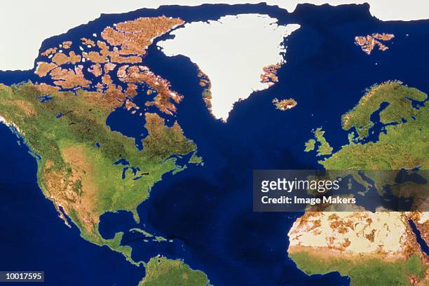 satellite photo of the americas & europe - américa del norte fotografías e imágenes de stock