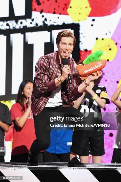Snowboarder Shaun White accepts the Winter Wonders award onstage during the Nickelodeon Kids' Choice Sports 2018 at Barker Hangar on July 19, 2018 in...