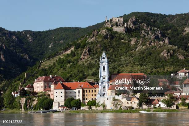 duernstein, view from rossatz over the danube river, wachau, lower austria, austria - rossatz stock pictures, royalty-free photos & images