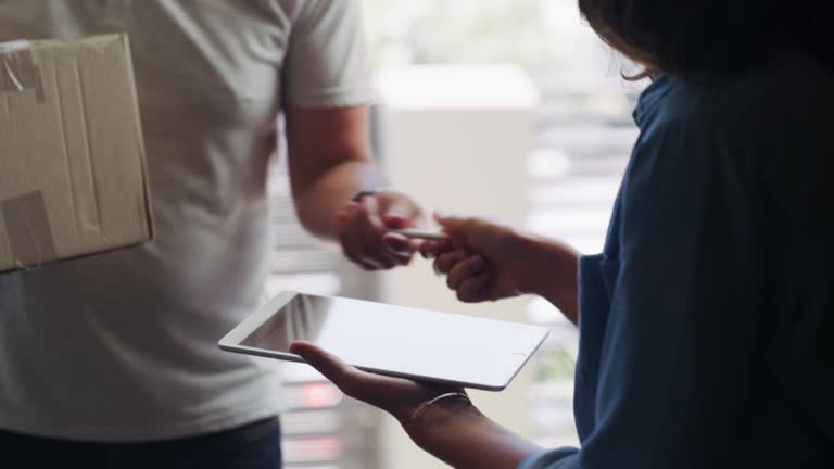 https://media.gettyimages.com/id/1002150168/video/package-delivered-on-time-and-intact.jpg?b=1&s=640x640&k=20&c=vn5TEMFma-ssb0byfra0XRX1Ql85MV8vt632i3rhLLQ=