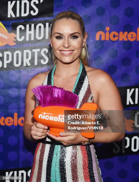 Skier Lindsey Vonn, winner of the Need for Speed award, poses backstage at the Nickelodeon Kids' Choice Sports 2018 at Barker Hangar on July 19, 2018...