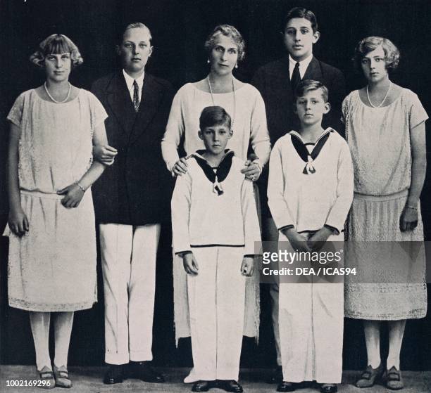 Portrait of Victoria Eugenie of Battenberg , Queen of Spain, with her children Maria Cristina , Alfonso , Gonzalo , Jaime , Juan , and Beatriz ,...