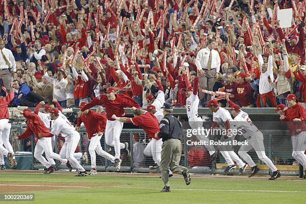 World Series: Anaheim Angels John Lackey and teammates victorious after winning Game 7 and series vs San Francisco Giants. Anaheim, CA CREDIT: Robert...