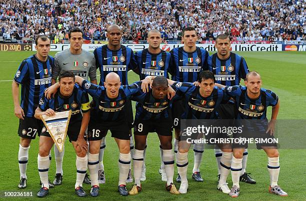 Inter Milan players pose before the UEFA Champions League final football match Inter Milan against Bayern Munich at the Santiago Bernabeu stadium in...