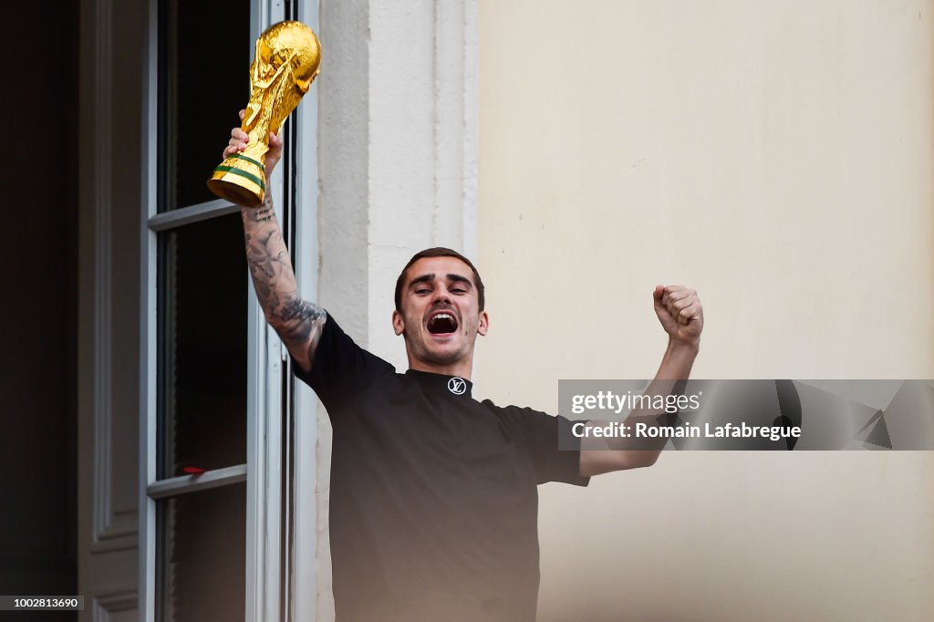 Antoine Griezmann celebrates victory in World Cup in his hometown - FIFA World Cup 2018