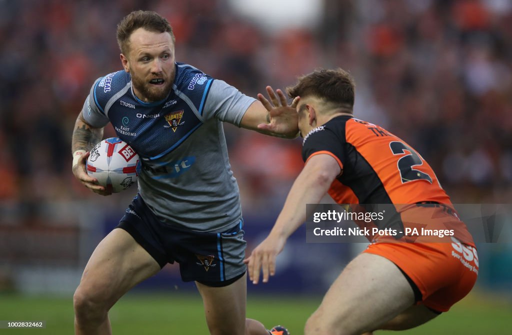 Castleford Tigers v Huddersfield Giants - Super League - Mend-A-Hose Stadium