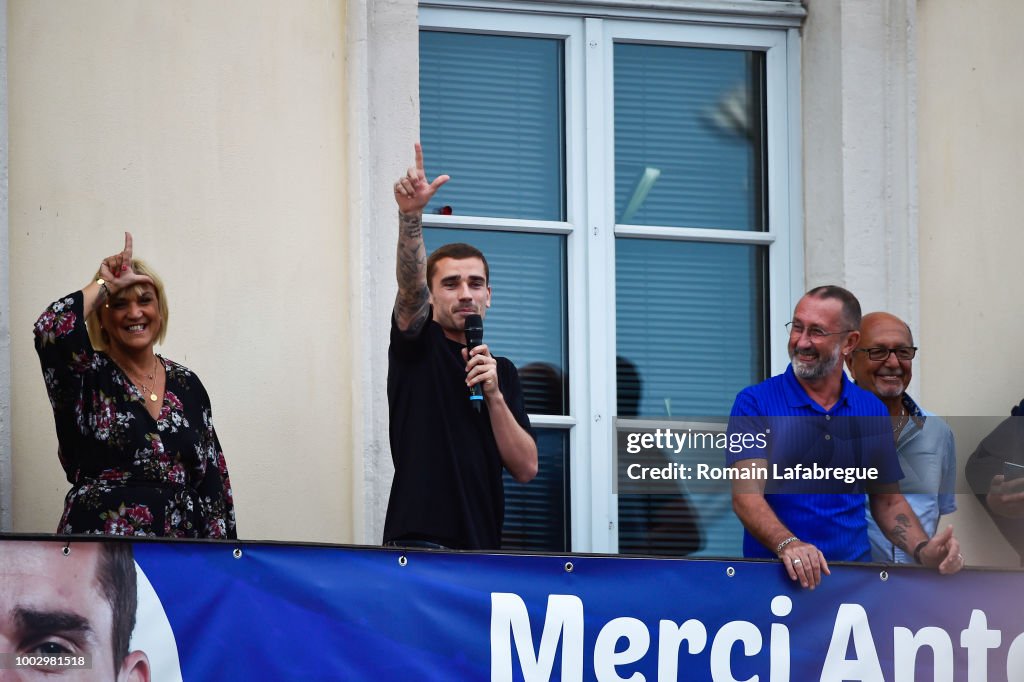 Antoine Griezmann celebrates victory in World Cup in his hometown - FIFA World Cup 2018