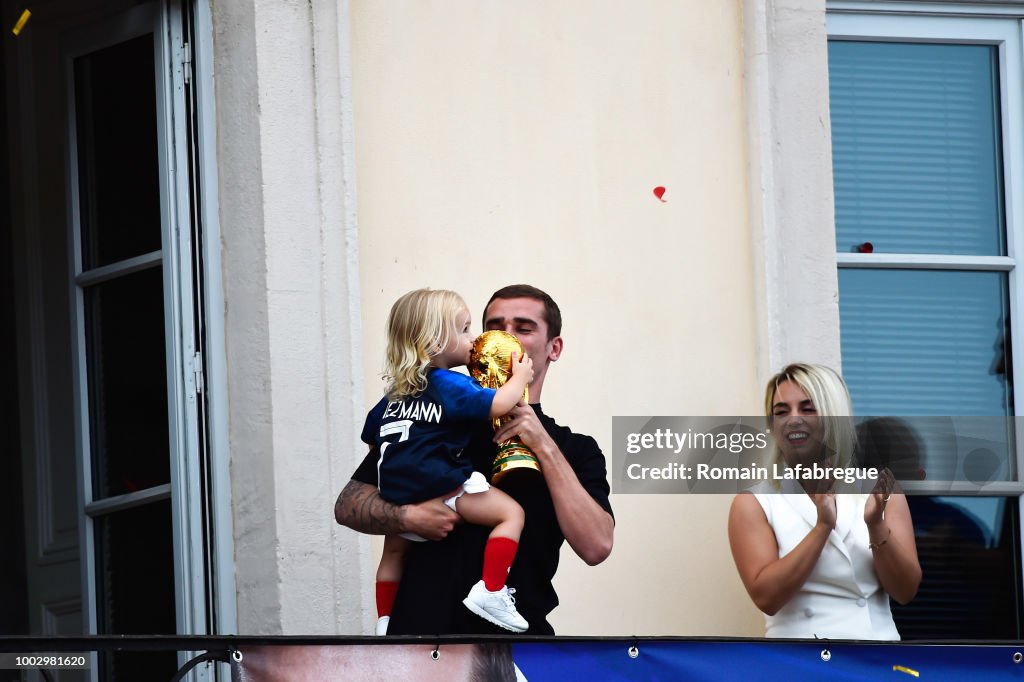 Antoine Griezmann celebrates victory in World Cup in his hometown - FIFA World Cup 2018