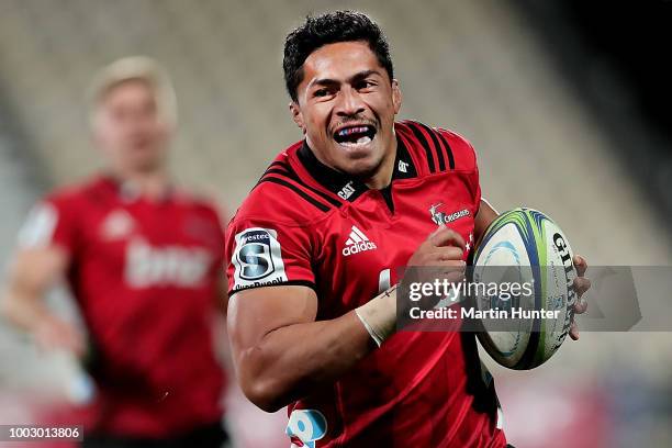 Pete Samu of the Crusaders breaks away to score a try during the Super Rugby Qualifying Final match between the Crusaders and the Sharks at AMI...