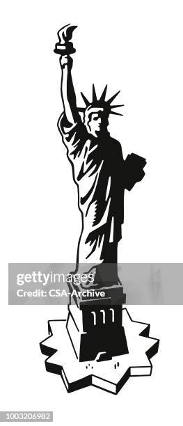 statue of liberty - statue of liberty crown stock illustrations