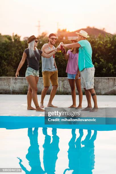 Spring Break Pool Party Photos and Premium High Res Pictures - Getty Images