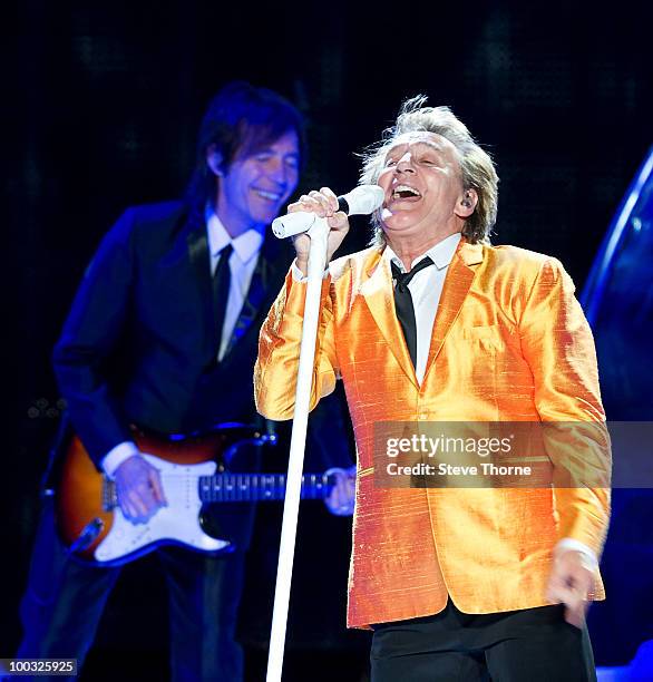Rod Stewart performs on stage at National Indoor Arena on May 22, 2010 in Birmingham, England.