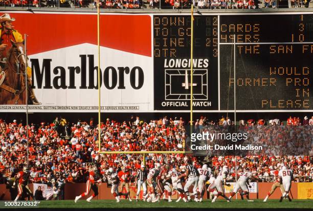 General view of an NFL game between the San Francisco 49ers and the St. Louis Cardinals played on November 9, 1986 at Candlestick Park in San...