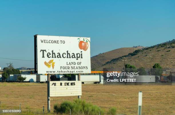 welcome to tehachapi - tehachapi stock pictures, royalty-free photos & images