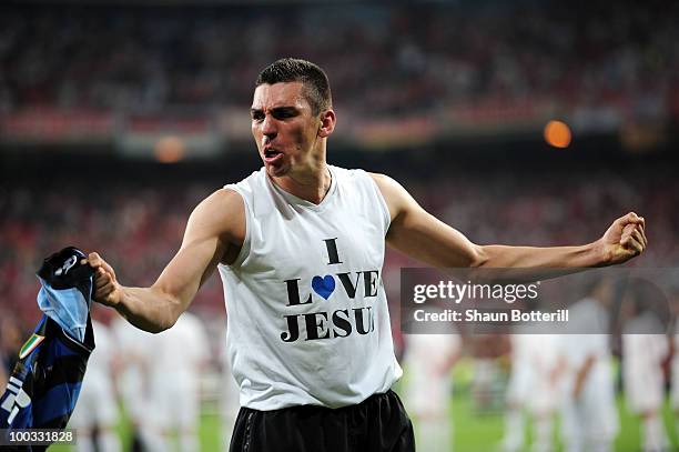 Lucio Inter Lucio Of Inter Milan Photos and Premium High Res Pictures - Getty Images