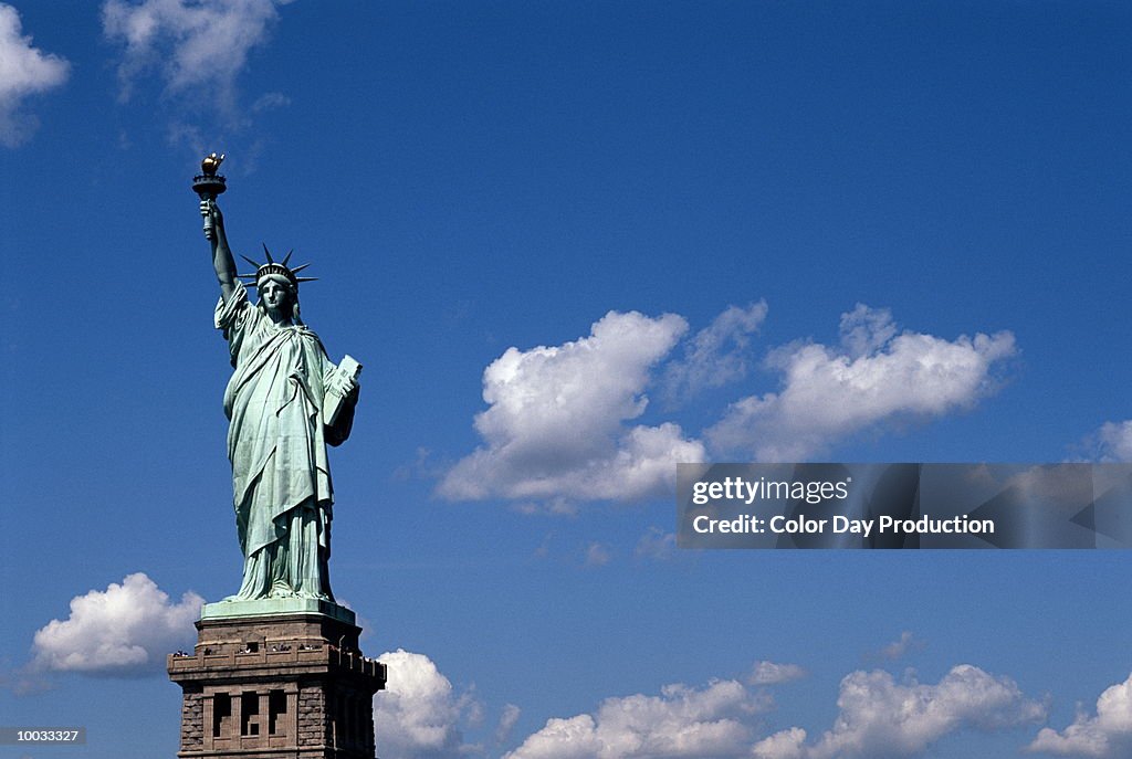 STATUE OF LIBERTY IN NEW YORK IN THE USA