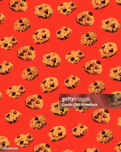 ilustraciones, imágenes clip art, dibujos animados e iconos de stock de patrón de chocolate chip cookies - envoltorio de dulce