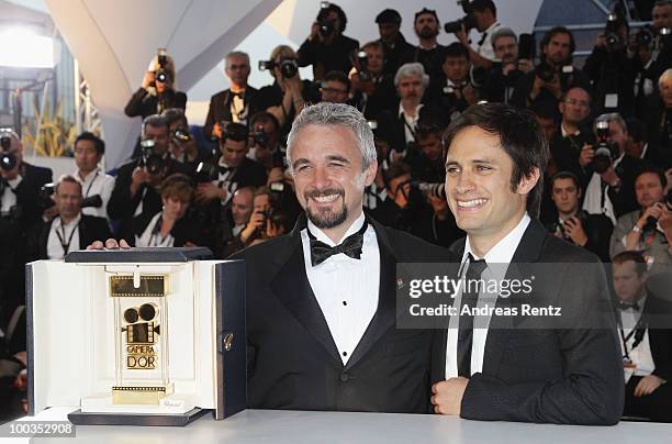 Camera D'Or Jury President Gael Garcia Bernal poses with Director Michael Rowe, winner of the Camera D'Or award for the film "Ano Bisiesto" during...