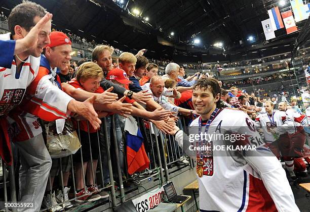 Fans congratule Czech Republic's Jaromir Jagr after the IIHF Ice Hockey World Championship final match Russia vs Czech Republic in the western German...