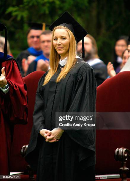 Lisa Kudrow attends the Vassar College 2010 commencement at Vassar College on May 23, 2010 in Poughkeepsie, New York.
