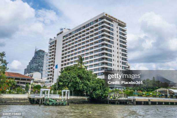 mandarin oriental hotel chao phraya express boat pier, si phraya, bangkok - bangkok river stock pictures, royalty-free photos & images