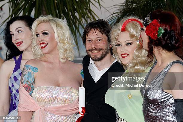 Evie Lovell, Julie Atlas Muz, Mathieu Amalric, Kitten on the Keys and Dirty Martini and Mimi Le Meaux attends the Palme d'Or Award Photocall held at...