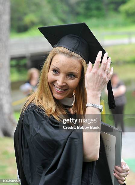 Lisa Kudrow attends the Vassar College commencement at Vassar College on May 23, 2010 in Poughkeepsie, New York.