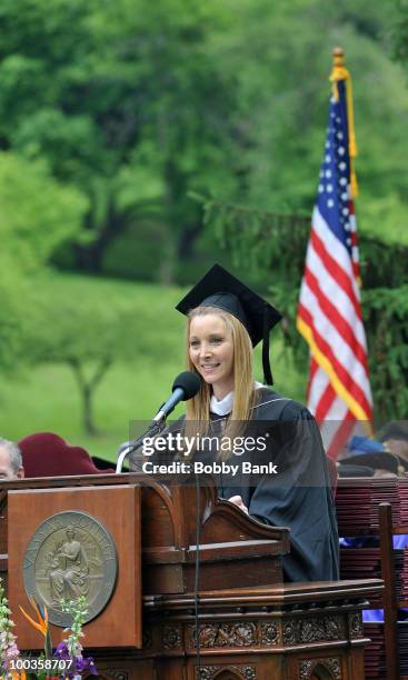 Lisa Kudrow attends the Vassar College commencement at Vassar College on May 23, 2010 in Poughkeepsie, New York.