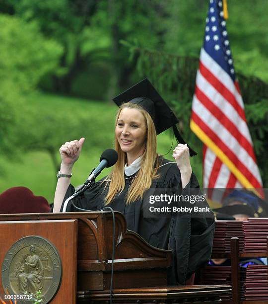 Lisa Kudrow attends the Vassar College commencement at Vassar College on May 23, 2010 in Poughkeepsie, New York.