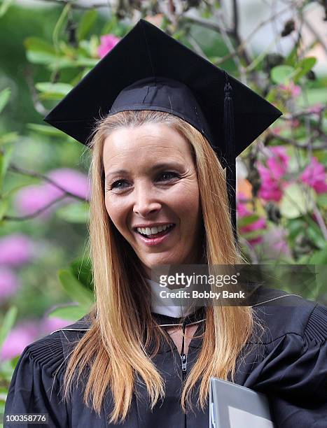 Lisa Kudrow attends the Vassar College commencement at Vassar College on May 23, 2010 in Poughkeepsie, New York.