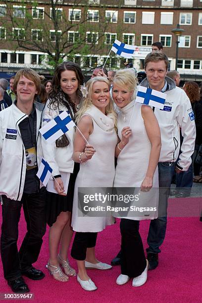 Johanna Virtanen and Susan Aho of Finland arrive on the pink carpet at the Eurovision Official Welcome Reception on May 23, 2010 in Oslo, Norway. In...