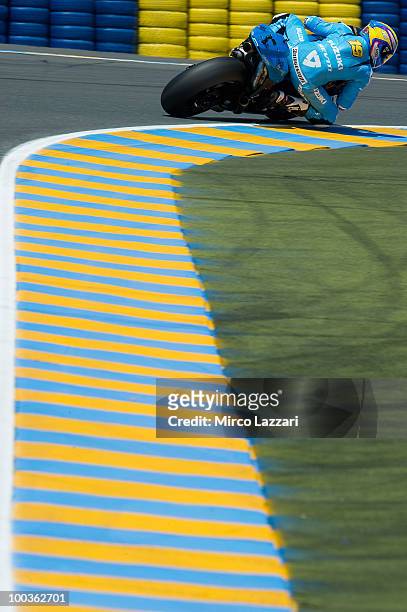 Alvaro Bautista of Spain and Rizla Suzuki MotoGP rounds the bend during the first free practice of the MotoGP French Grand Prix in Le Mans Circuit on...