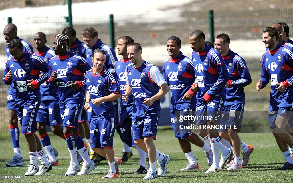 French national football team runs durin